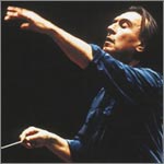 Claudio Abbado, langjähriger Dirigent der Berliner Philharmoniker, erhielt am 1. Mai 2002 den Europäischen Dirigenten-Preis.